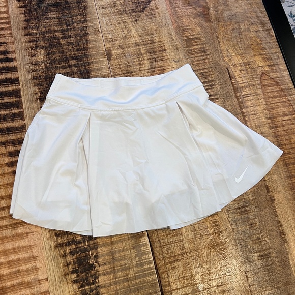 Nike Dri-Fit Skirt  - White - Size S - Picture 3 of 3